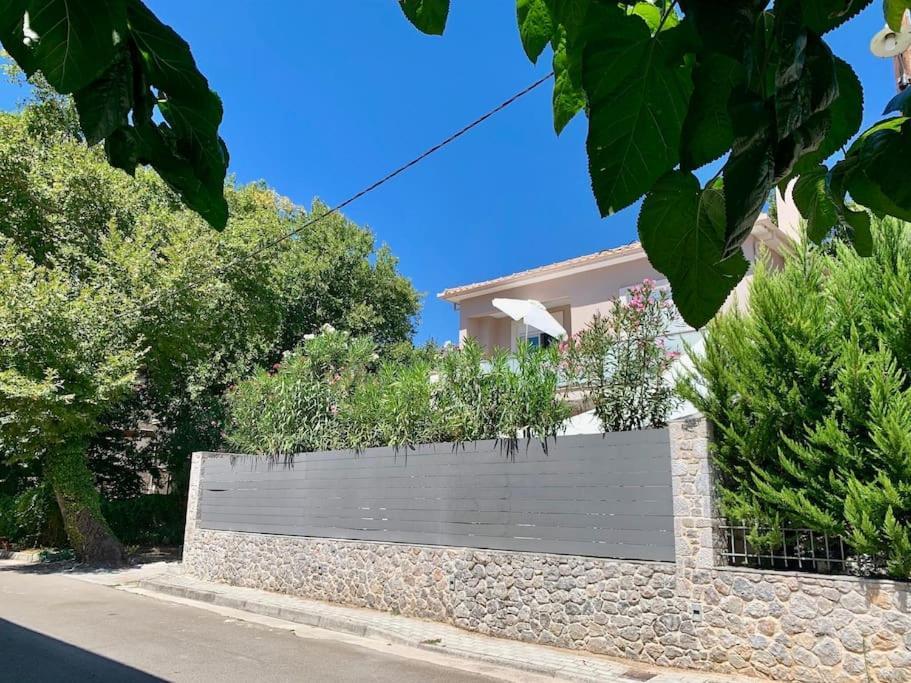 Villa Oleander Agios Nikolaos Loutra Edipsou Extérieur photo